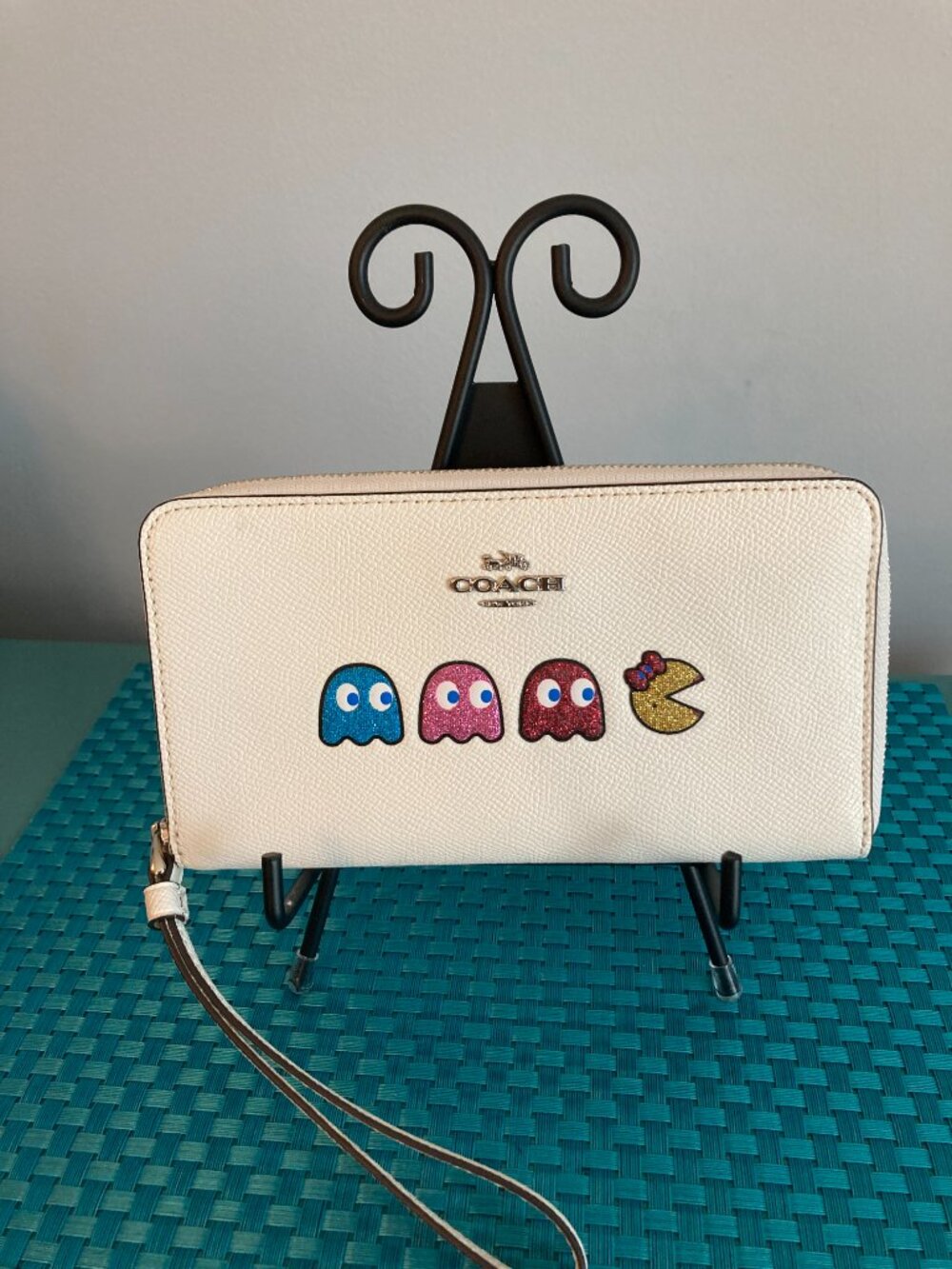 NWT Coach x Ms. Pac-Man Ghosts White Wristlet Wallet RARE!